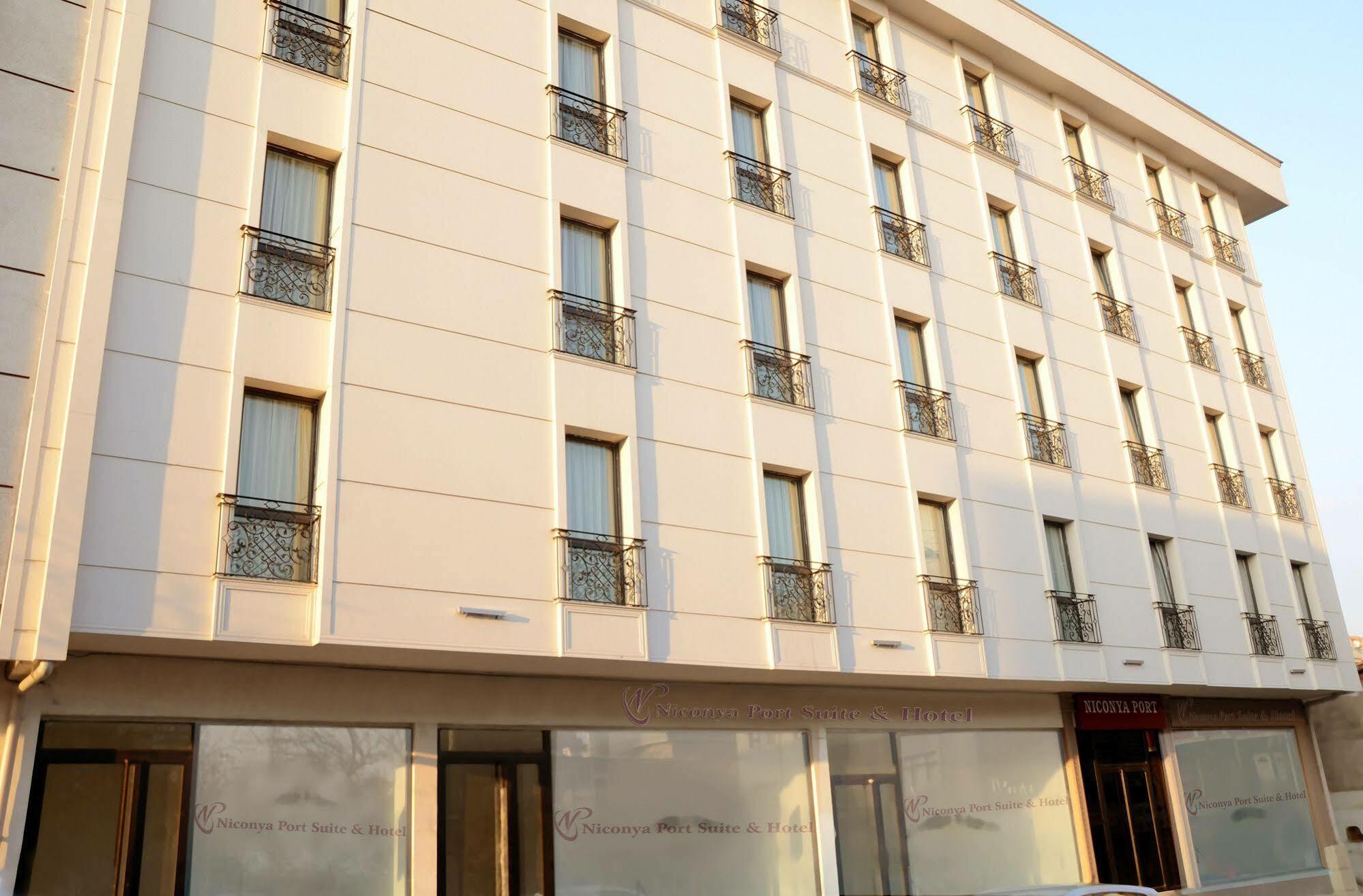 Hotel Niconya Port Suite&hotel 3*